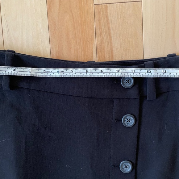 Karl Lagerfeld pencil skirt size 2 black - Picture 3 of 3
